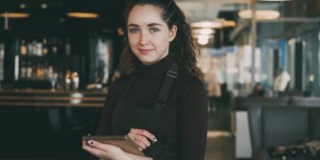 woman-chef-in-restaurant-unsplash - SINwebzine Woman chef in Singapore menus in the city's busiest dining quarter
